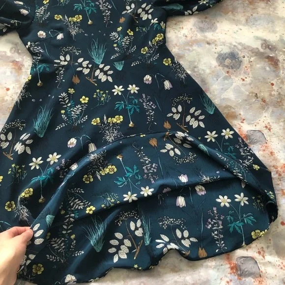 Molley Bracken | Blue Floral A-Line Dress 💙 - Picture 12 of 12